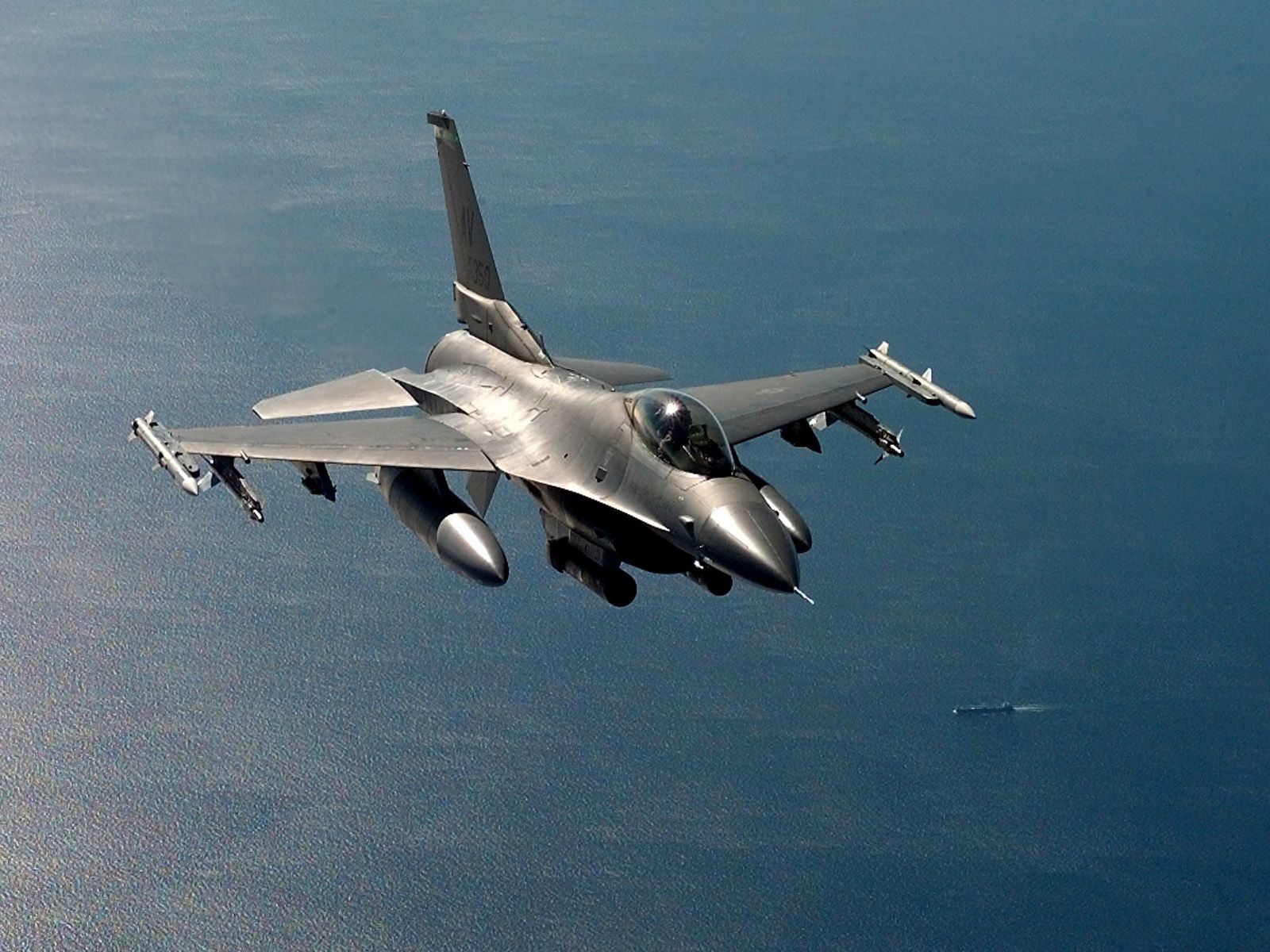 Jet Pejuang.jpg